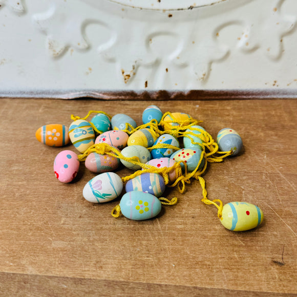 LOT OF SMALL EASTER EGG HANDPAINTED VINTAGE ORNAMENTS