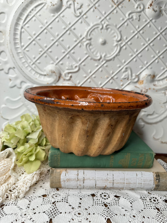 ANTIQUE FRENCH TERRACOTTA BUNDT CAKE PAN RARE