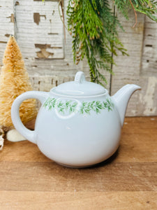 VINTAGE GINON ITALY GREEN LEAF TEAPOT