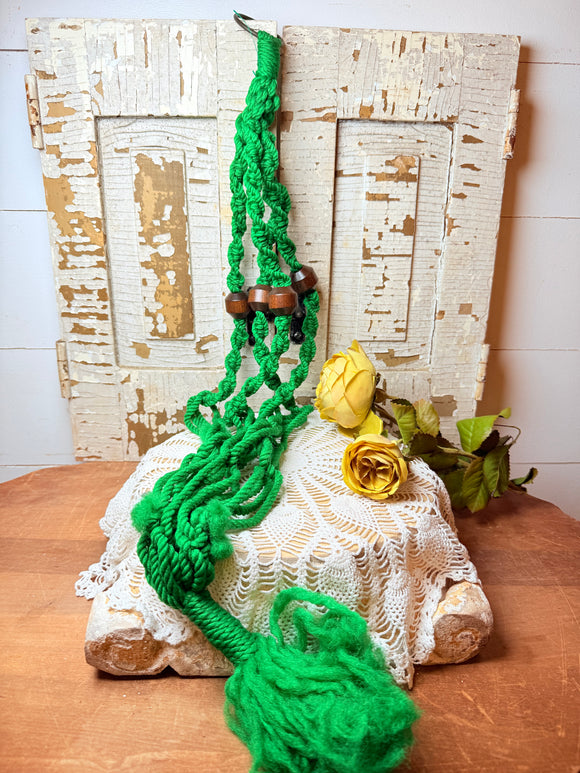 GREEN MACRAME MEDIUM BOHO PLANT HOLDER