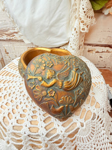 GOLD BISQUE HEART BOX