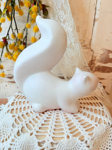 VINTAGE SQUIRREL WHITE STATUETTE