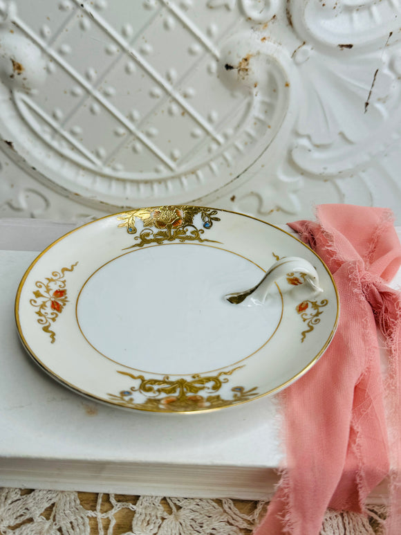 GOLD DETAIL VINTAGE PLATE