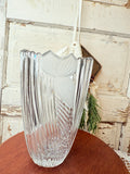 VINTAGE GLASS DETAILED FROSTED SAWTOOTH VASE