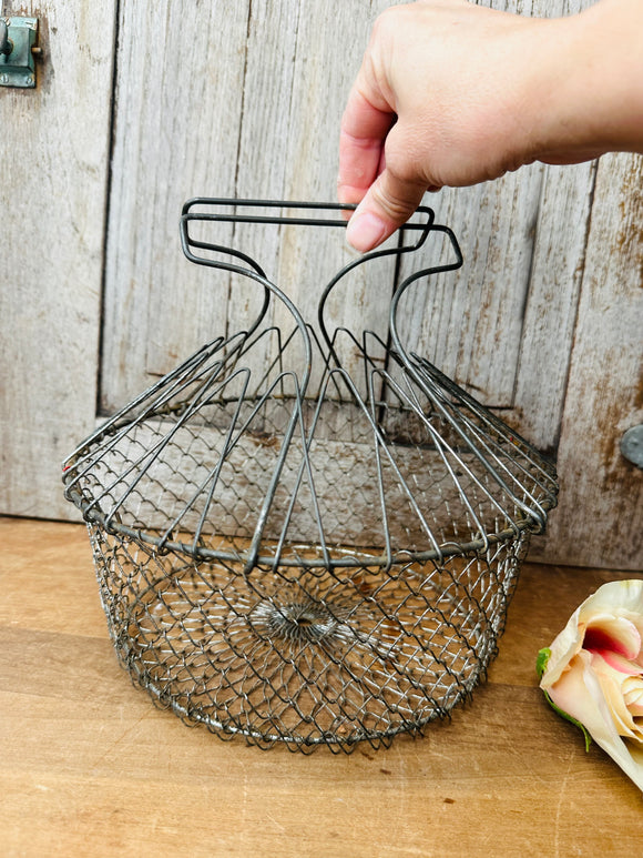 VINTAGE FRENCH WIRE EGG BASKET