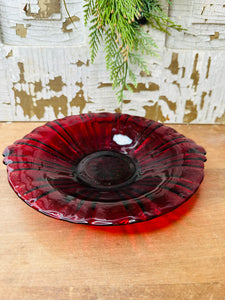 RED VINTAGE GLASS DETAILED PLATE