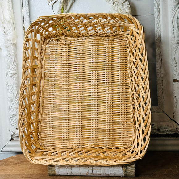VINTAGE WICKER TRAY BASKET