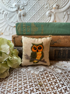 VINTAGE HANDMADE PIN CUSHION - OWL