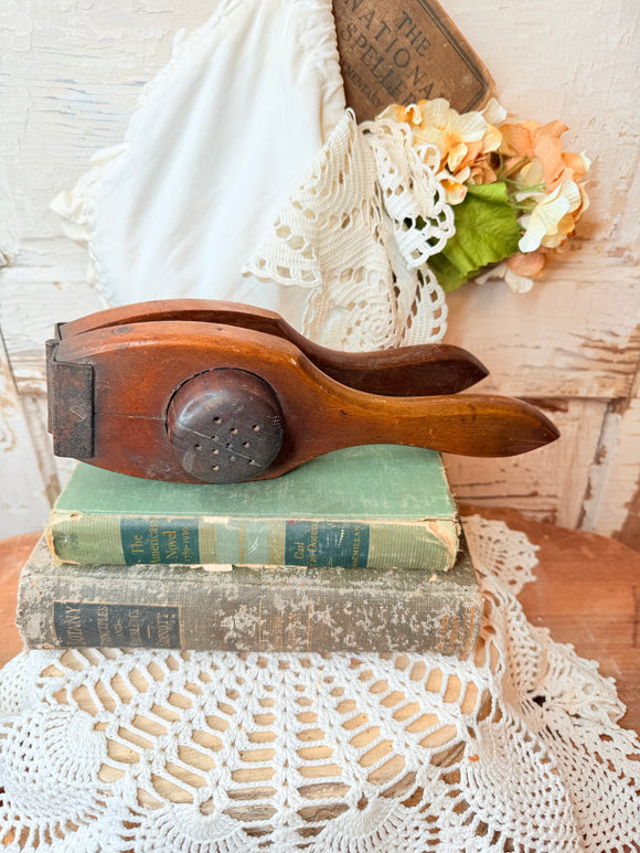 ANTIQUE PRIMITIVE WOOD CITRUS JUICE PRESS