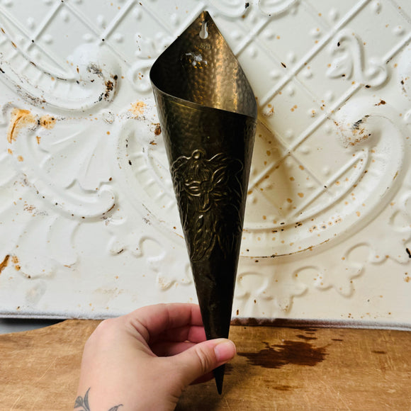 VINTAGE HAMMERED BRASS CONE WALL POCKET TUSSIE MUSSIE