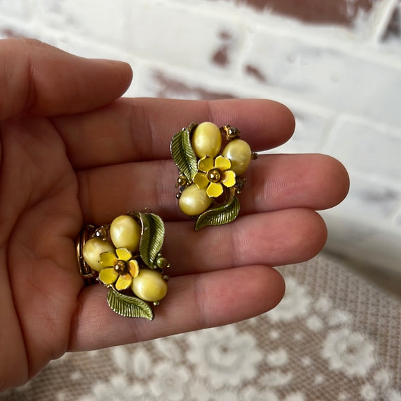 ANTIQUE YELLOW FLORAL EARRINGS