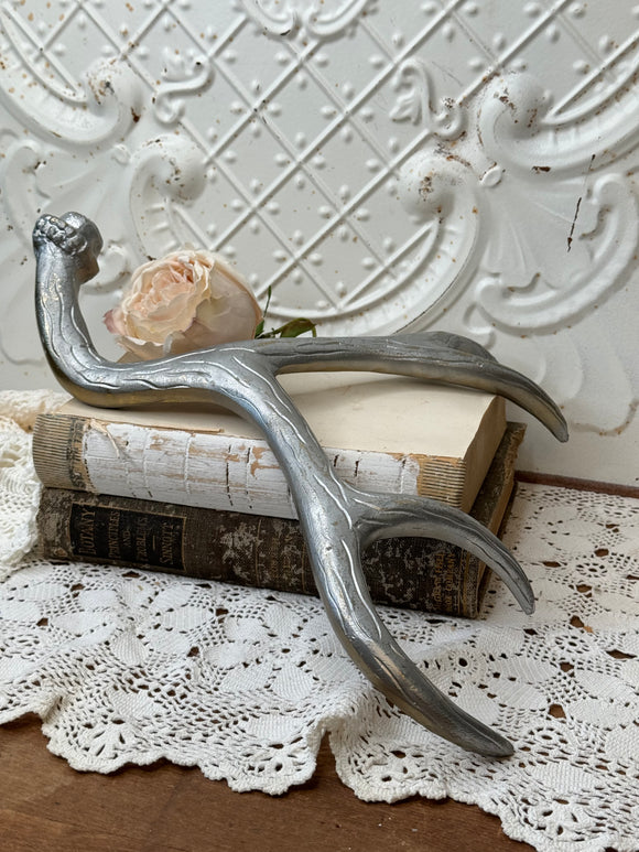 SILVER ANTLER DECOR