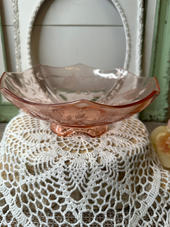 PINK DEPRESSION GLASS VINTAGE ETCHED BOWL ON PEDESTAL