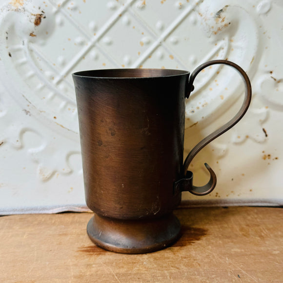 SCROLLY HANDLE VINTAGE MUG