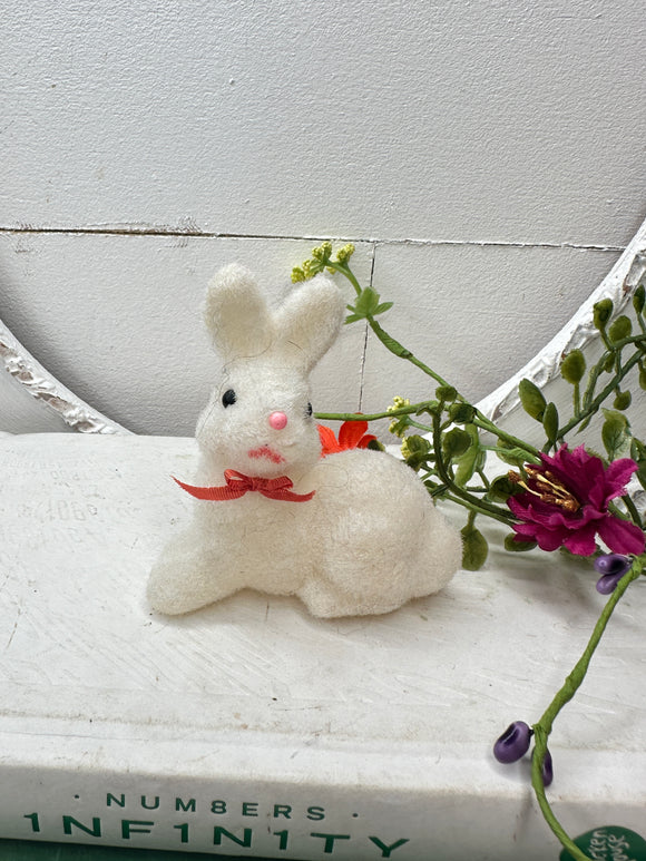 GLASS EYE FLOCKED BUNNY - WHITE