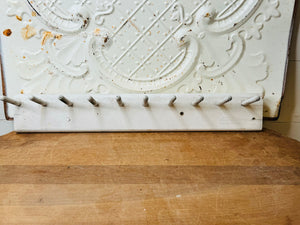 VINTAGE WOODEN WALL PEG TIE RACK