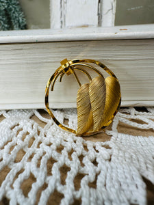 FEATHER ORNATE VINTAGE BROOCH