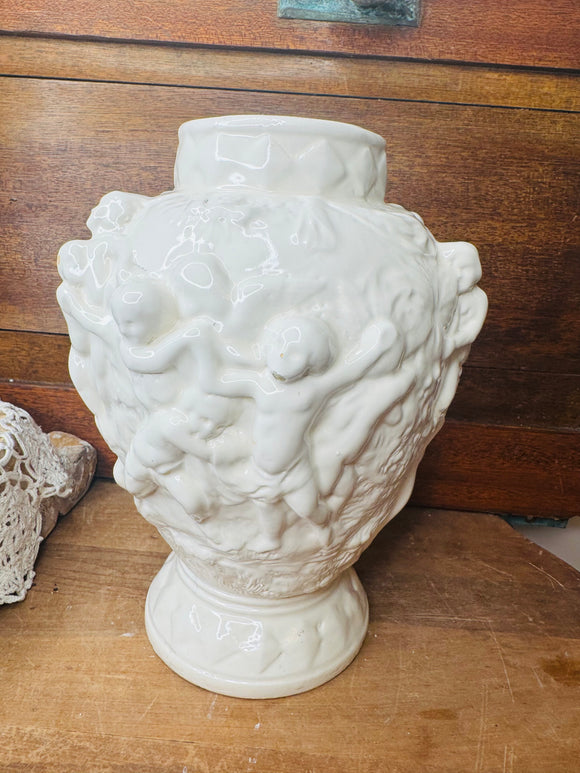 LARGE CERAMIC CHERUBS URN