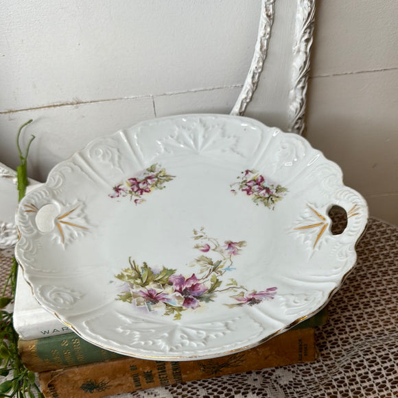 PURPLE FLORAL DETAILED PLATE WITH HANDLES