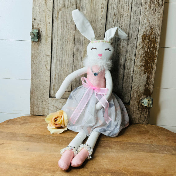 BUNNY VINTAGE SHELF SITTER #2