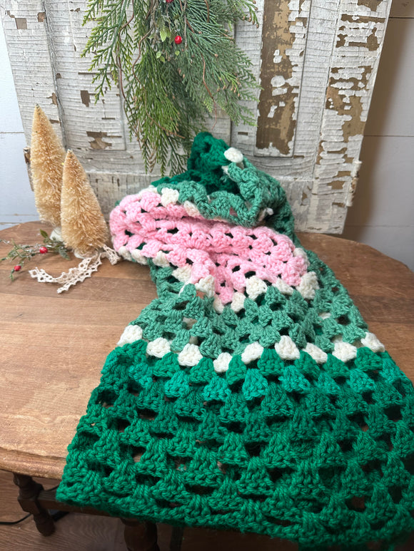 PINK AND GREEN VINTAGE HANDMADE AFGHAN SCARF RUNNER