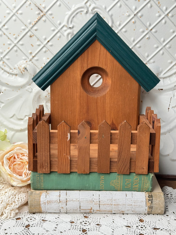 FARMHOUSE VINTAGE BIRD HOUSE DECOR