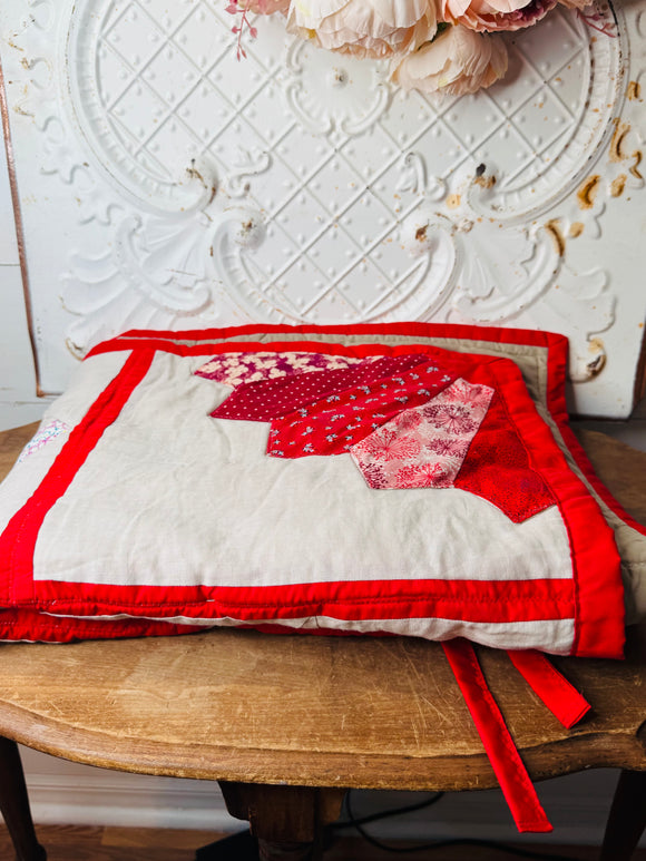 VINTAGE RED TONES HANDMADE LAP QUILT
