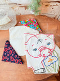 LOT OF VINTAGE LINENS - PIGGY