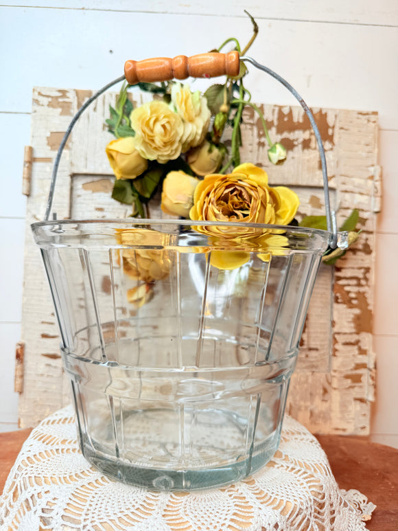 VINTAGE GLASS BUSHEL ICE BUCKET