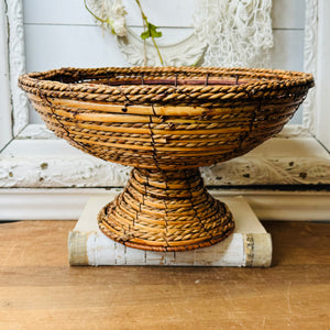 RATTAN VINTAGE FRUIT BASKET