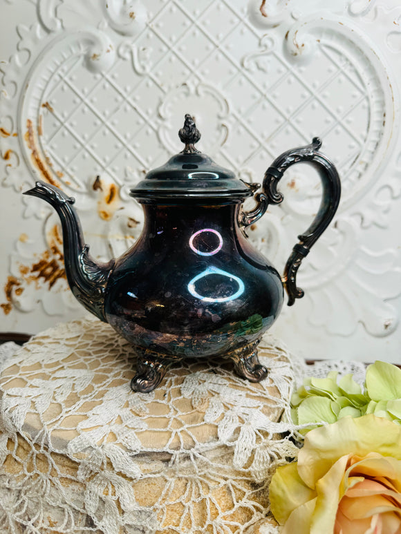 PERFECTLY PATINAD TEAPOT VINTAGE