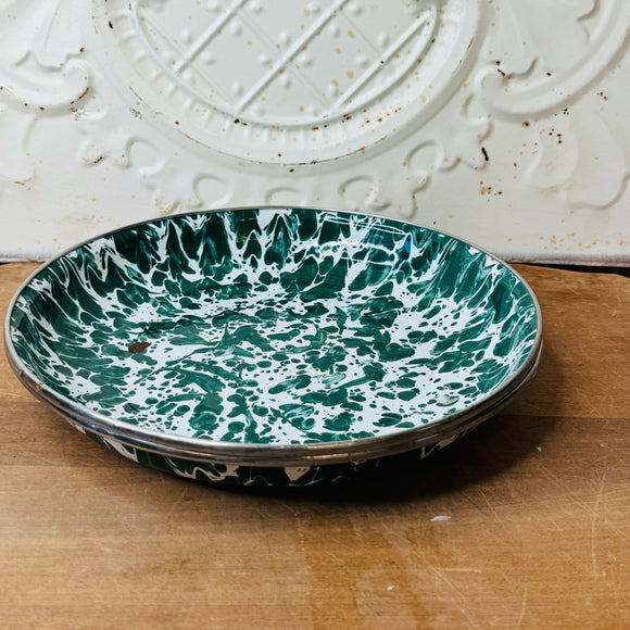 PAIR OF VINTAGE GREEN SPLATTERWARE PLATES