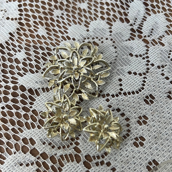 SARAH COVENTRY SET #4 CLIP ON EARRINGS AND BROOCH