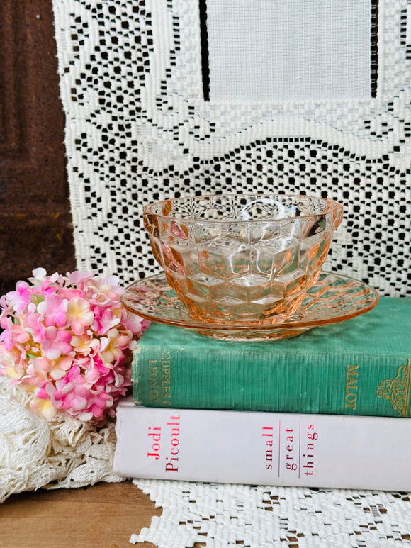 PINK GLASS CUBIS CUP AND PLATE SET