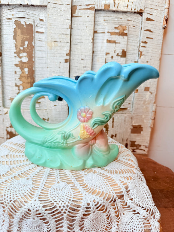 VINTAGE HULL CORNUCOPIA VASE