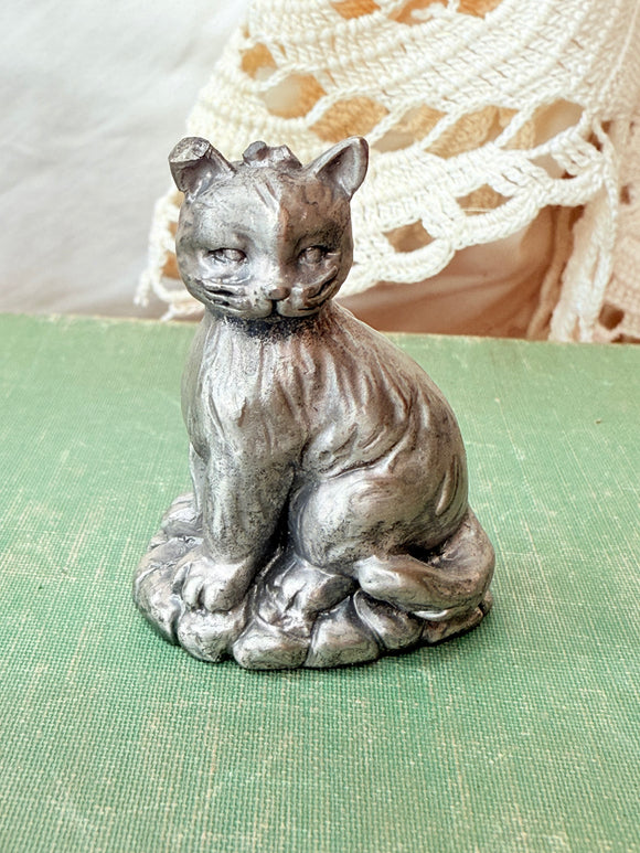 VINTAGE WOODEN CLOTHESPIN HOLDER