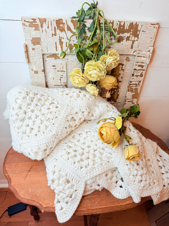 VINTAGE BEAUTIFUL AFGHAN
