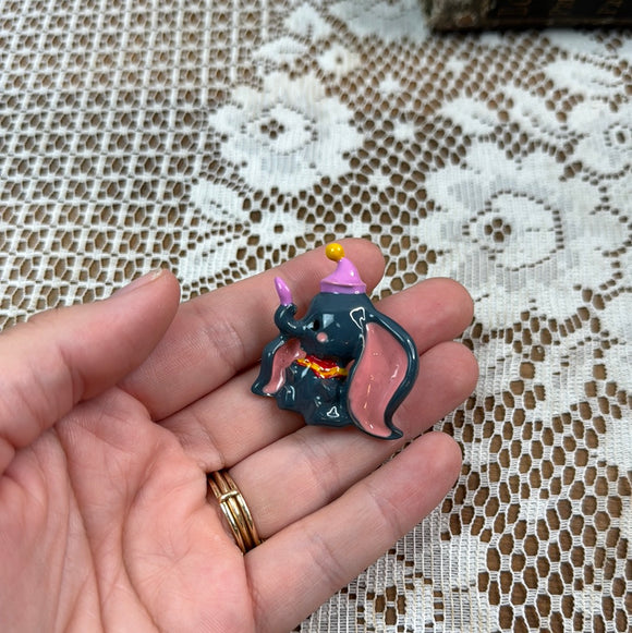 ANTIQUE BROOCH - DUMBO