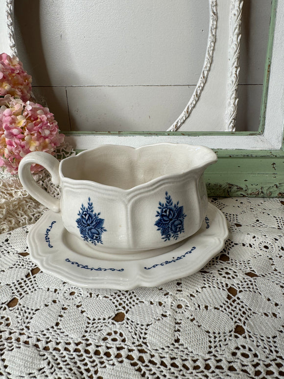 VINTAGE MAYHILL IRONSTONE GRAVY BOAT AND PLATE