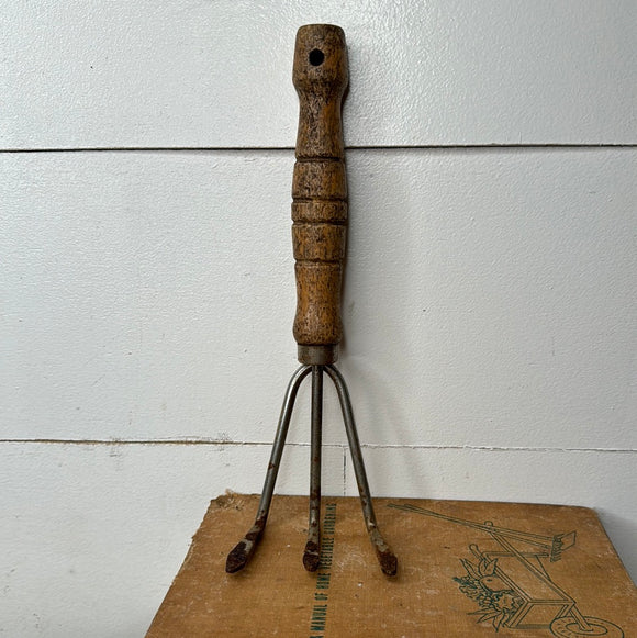 ANTIQUE PICK RAKE