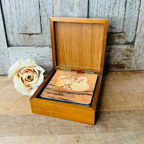 SET OF VINTAGE SWAN COASTER SET IN BOX