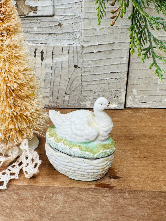 DUCK ON NEST VINTAGE JEWELRY TRINKET JAR