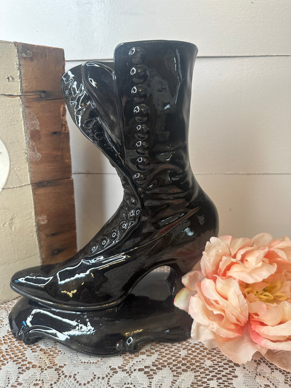 AMAZING VICTORIAN STYLE BOOTS STATUETTE SHINY!!