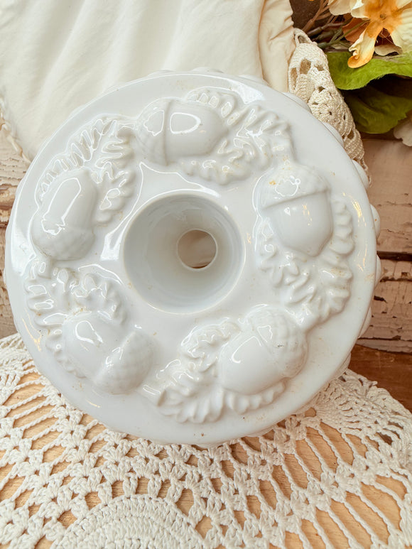 VINTAGE ACORN CAKE MOULD