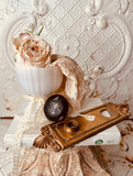 VINTAGE VIGNETTE BUNDLE - MEDIUM MILK GLASS