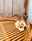XL SCALLOPED VINTAGE ROUND TRAY