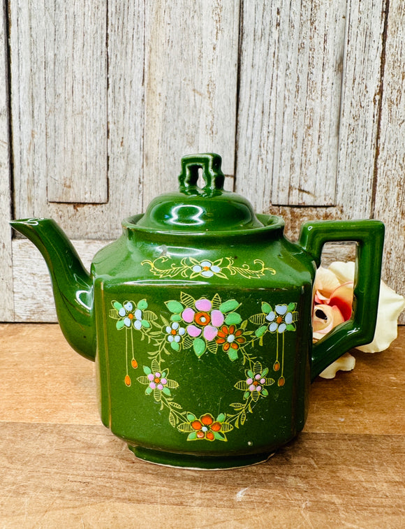 GORGEOUS VINTAGE  GREEN JAPAN FLORAL TEAPOT ROOSTER