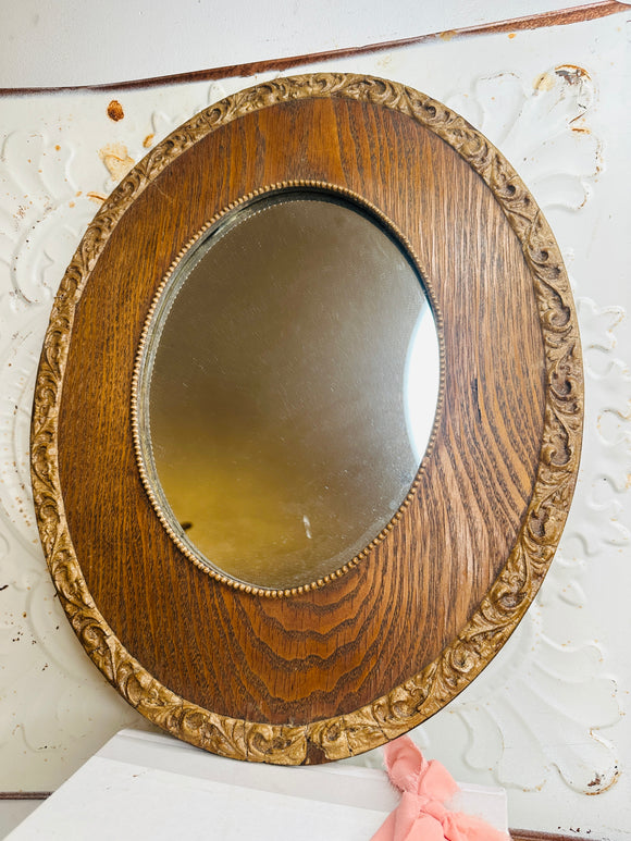 VINTAGE WOOD WITH DETAILED EDGE OVAL MIRROR