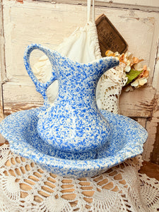 GORGEOUS VINTAGE SPONGEWEAR  BLUE PITCHER AND BASIN RARE!!