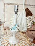 GORGEOUS VINTAGE WEEPING WILLOW PORCELAIN BLUE  ROSE LAMP LIGHT - 1950s RARE!!